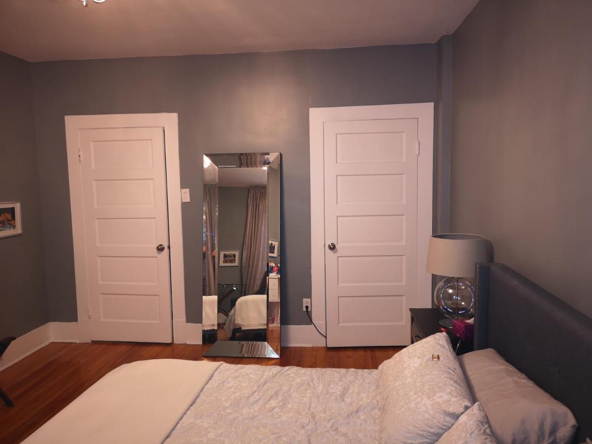 Room With King Bed In Shared 3 Bedroom Downtown مونتريال المظهر الخارجي الصورة