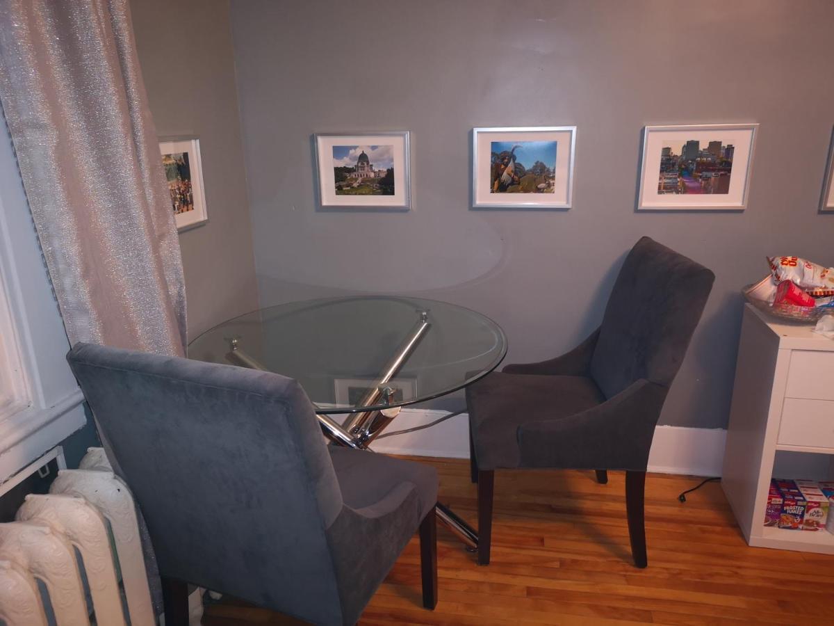 Room With King Bed In Shared 3 Bedroom Downtown مونتريال المظهر الخارجي الصورة